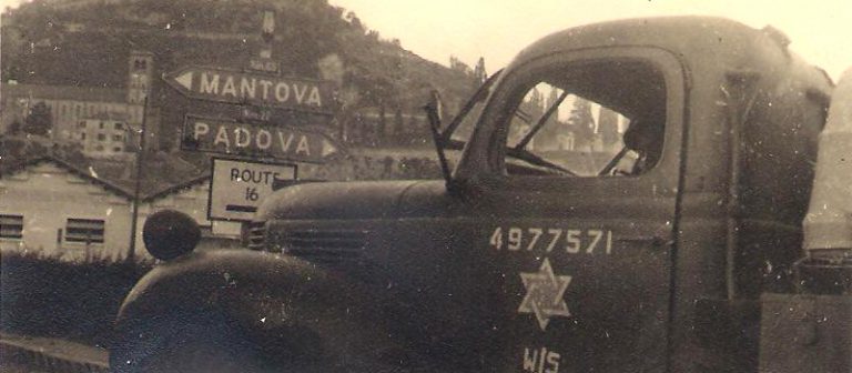 משאית של משאית של הבריגדה היהודית באיטליה